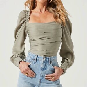 ASTR The Label Puff Sleeve Square Neck Top, Size M